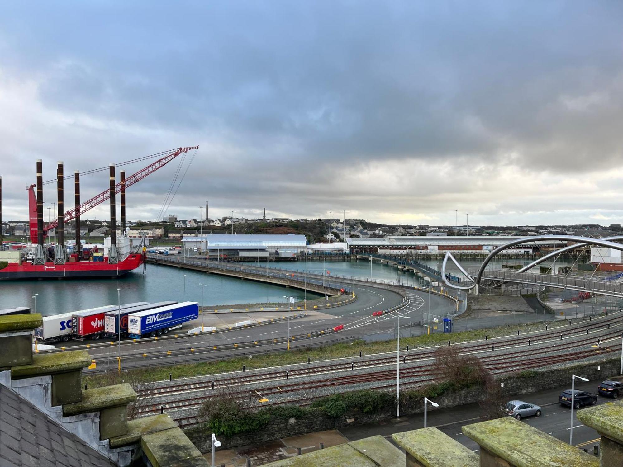 Lower Harbour Watch Holyhead Exterior photo